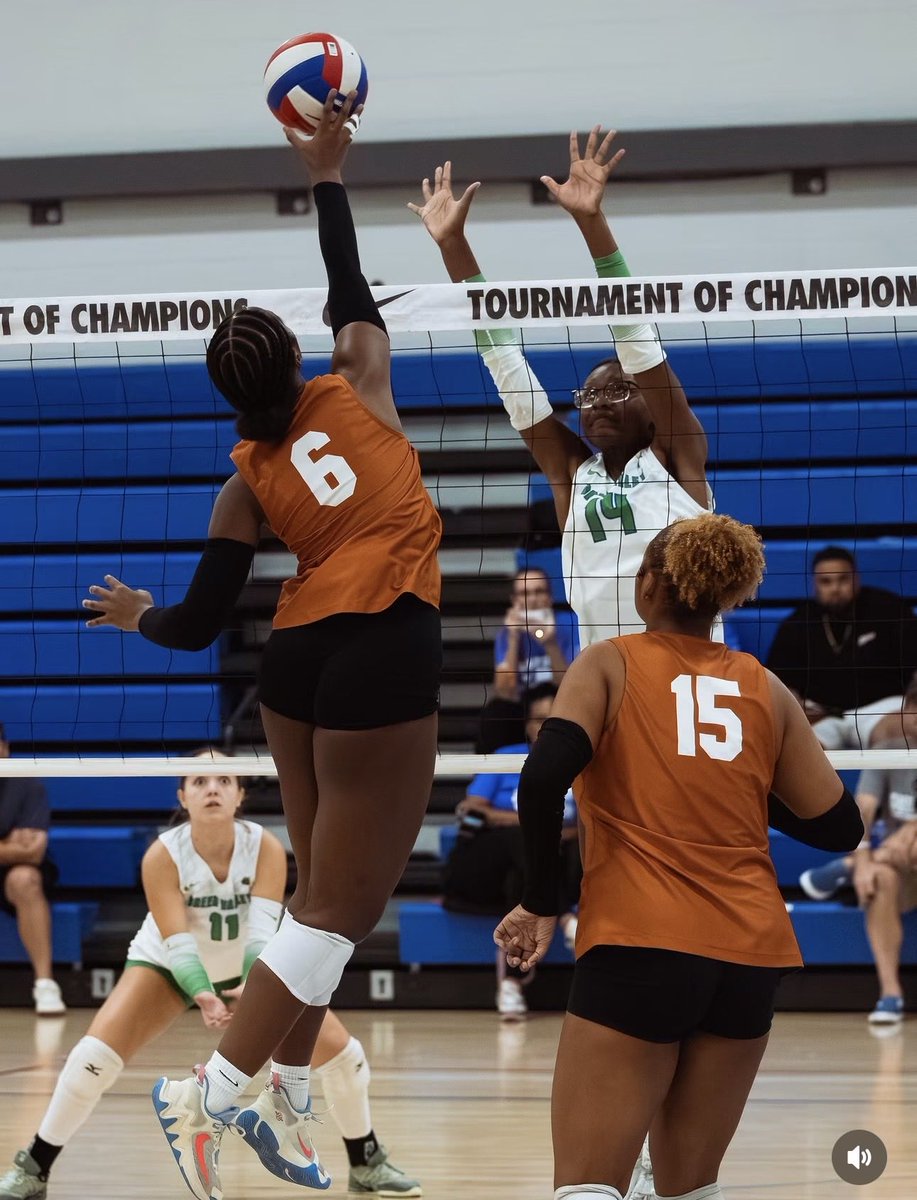 KennediCor44431's tweet photo. Blessed to have been part of the @niketoc this past weekend at @AZGrounds ! 

I had a great time competing! 🏐

📸: @AZPreps365 https://t.co/C6dI8AnPtv