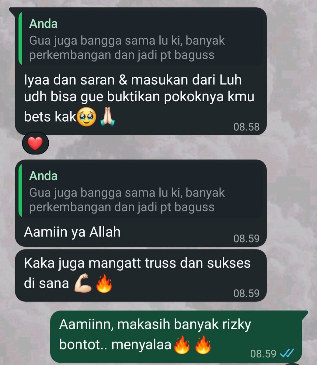 forrealmeh's tweet photo. Ini chatan dengan ex staff sesama PT.. jadi aman ya ges, gua sangat amat nyaman di tempat sebelumnya, malah zona nyamannya gua.. gua pindah karena pengen lebih menyala lagi aja🙏🏻 https://t.co/EEHhC5wOwW