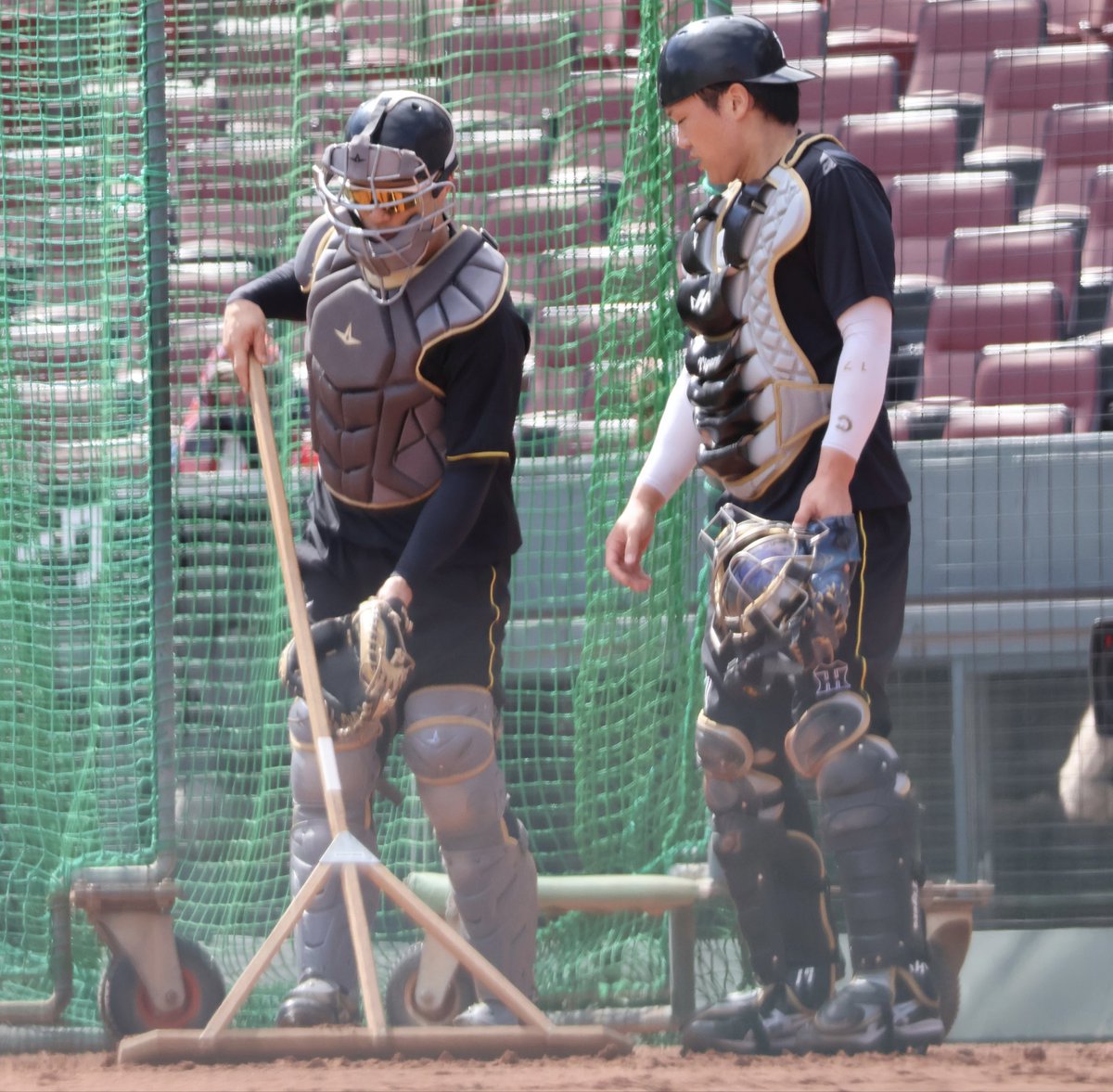 torananyou's tweet photo. 伏見さんの加入は誠志郎にとっても大きかったと思う。年齢が上の部類になってきた誠志郎が、心を許せて弱音を見せる事ができて、時に甘える事もできる先輩だったのだろうな。
2026.10.03
#坂本誠志郎 
#伏見虎威 https://t.co/rG4zRAA8R4