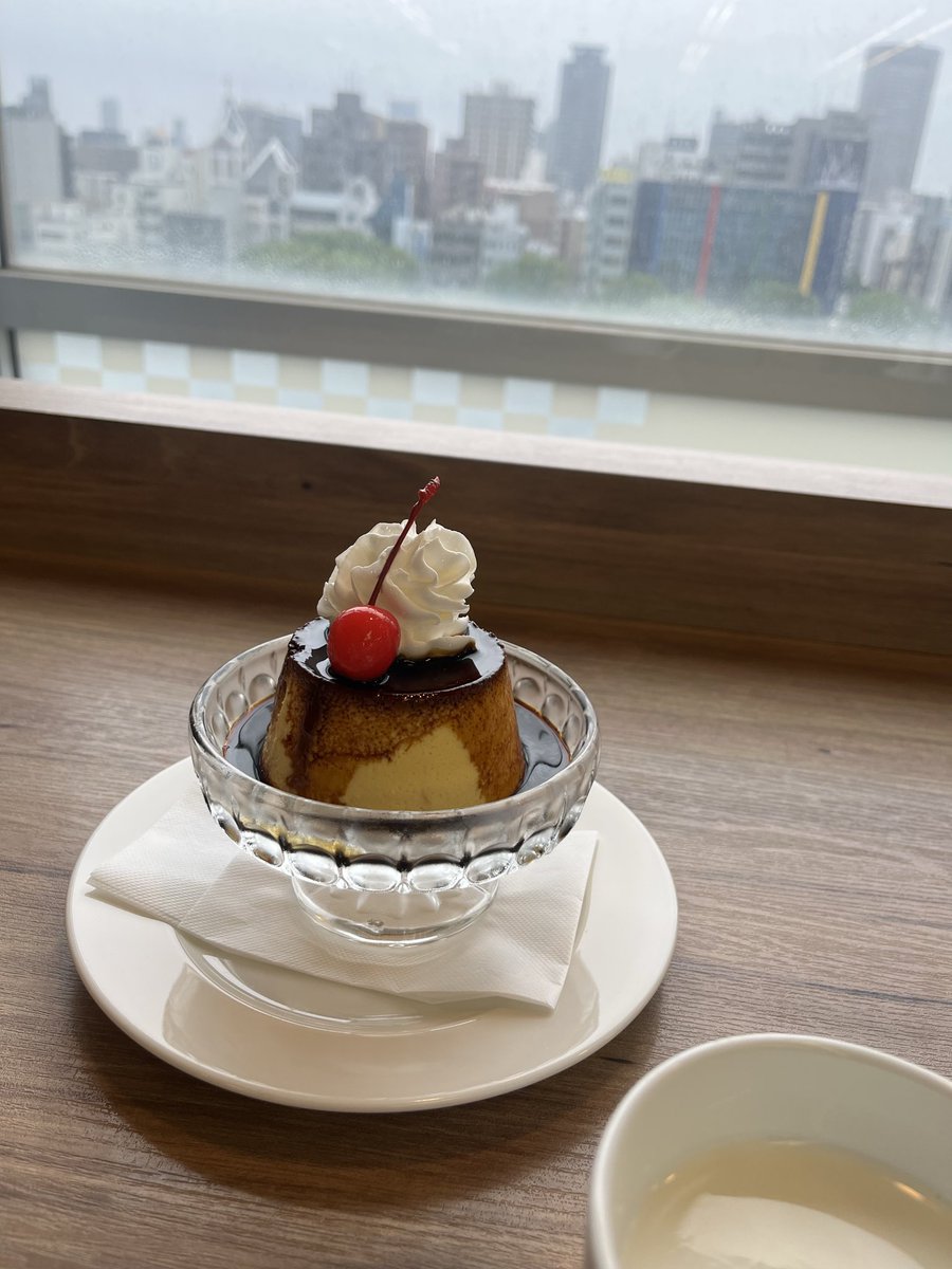 chies570211's tweet photo. 窓の外は雨

私の身体はもうすっかり疲れてしまって
昨夜から吐き気との闘い

プリンとホットミルクを
ゆっくり
ゆっくり https://t.co/PrnQOxyBSG