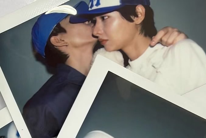 Pniidaa's tweet photo. ฉันรู้ว่าพี่ออฟรักน้องกันมาก แต่ฮีก็ยังรักมากขึ้นได้ทุกปีอะ สมที่ให้สัมไว้เลยว่า "รักมากนะ รักมาตลอด ไม่มีวันไหนไม่รักเลย ไม่มีน้อยลงด้วย มีแต่มากขึ้น" 😭
#ออฟกัน https://t.co/xwR8tN5hes