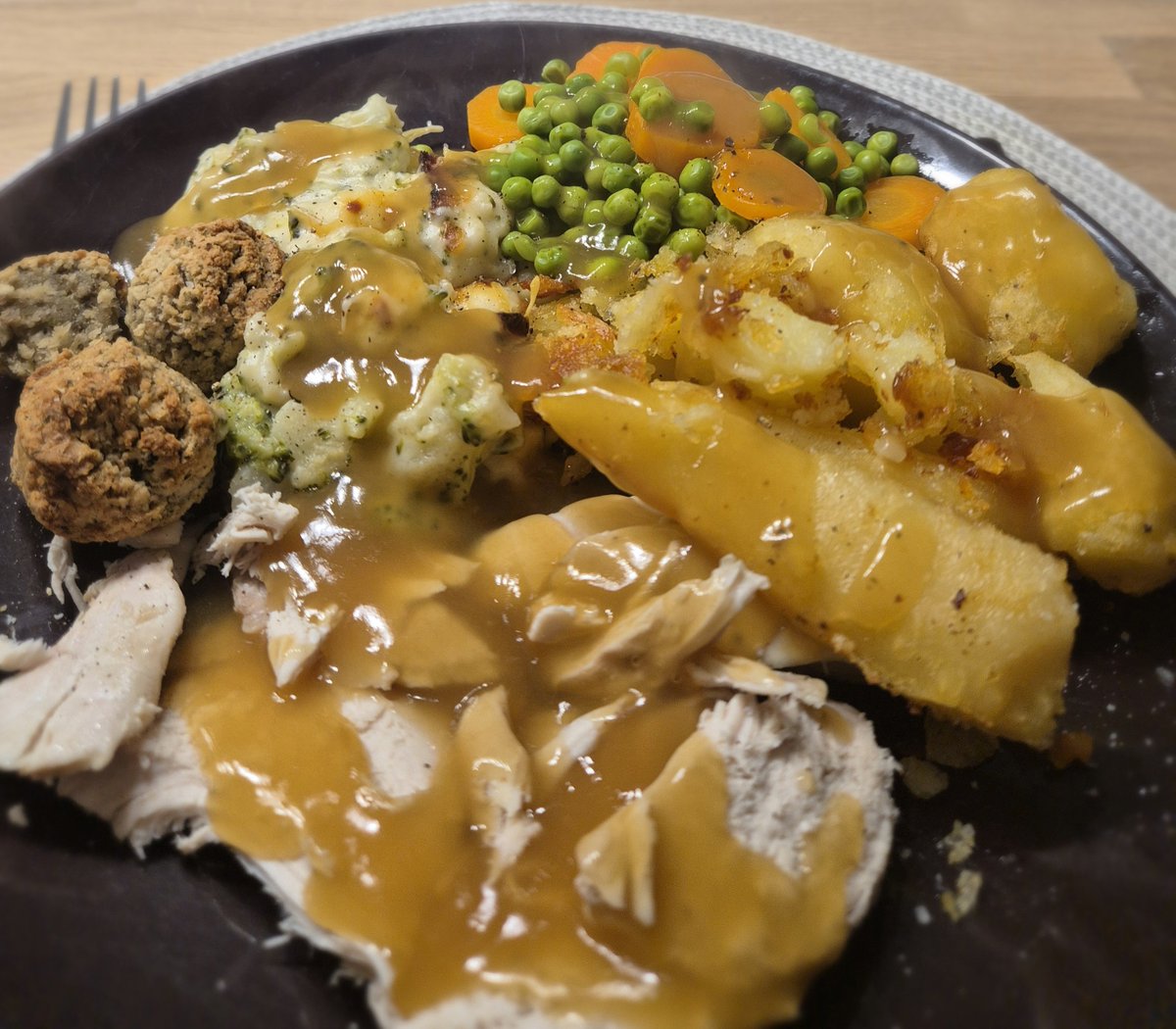 KAZM71V3's tweet photo. Sunday ended on a high 👌🏼😋
Now its shitty Monday again 😩 https://t.co/Fx08EGan5X