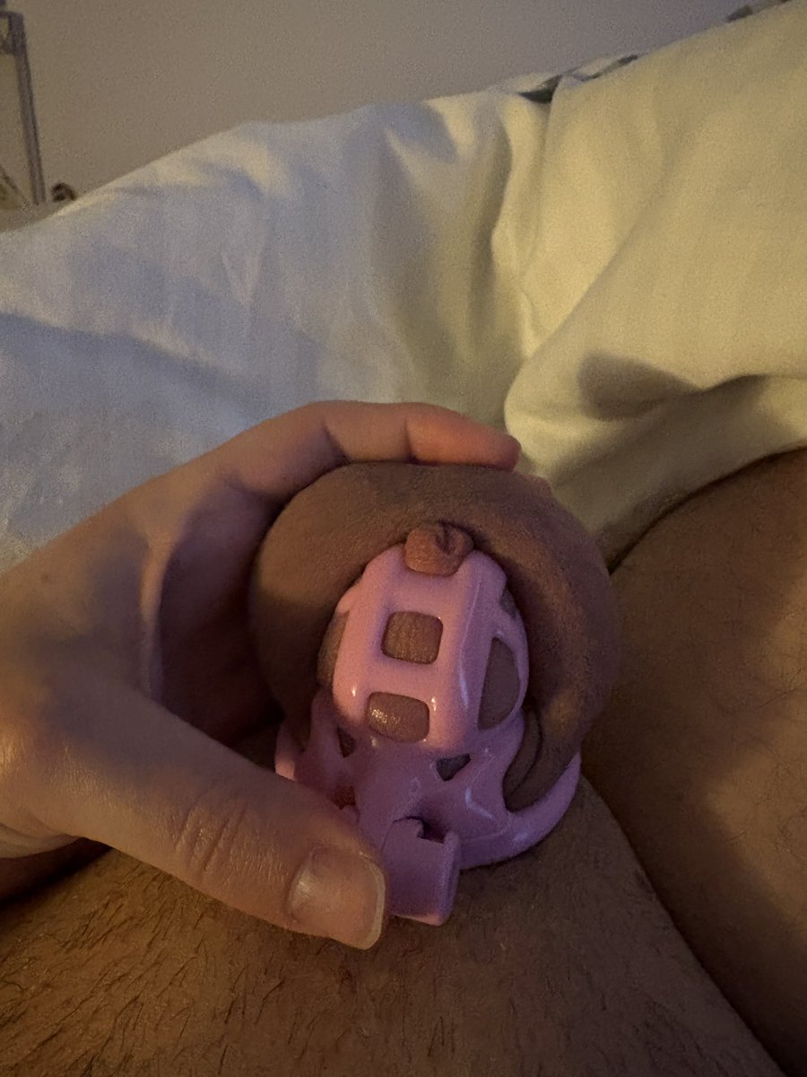 DumaKeySub's tweet photo. Good morning Day 5

#locktober #chastity https://t.co/TXrUH7Z3pT
