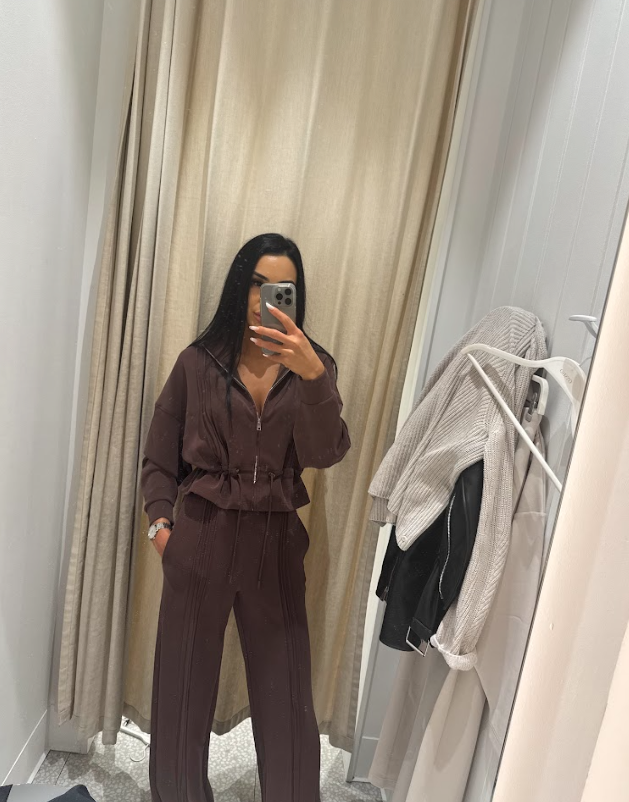 anacookiex's tweet photo. shop with me! https://t.co/EQucyT8htN