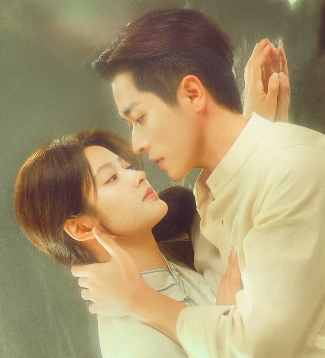 CdramaBloom's tweet photo. MGTV drama #TheLamentOfAutumn starring #ChengLei #XuRuohan will premiere on October 11. https://t.co/pCgEGpOkRU