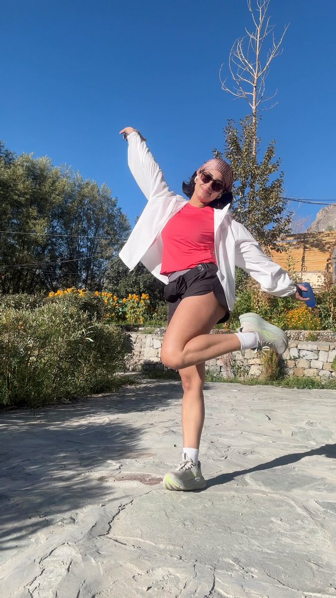 karenochoa19's tweet photo. Jacket: @uniqloin
Top: @hm
Shorts: @decathlonsportsindia
Shoes: @asicsindia
Pouch: @decathlonsportsindia https://t.co/2En2mUUJrC