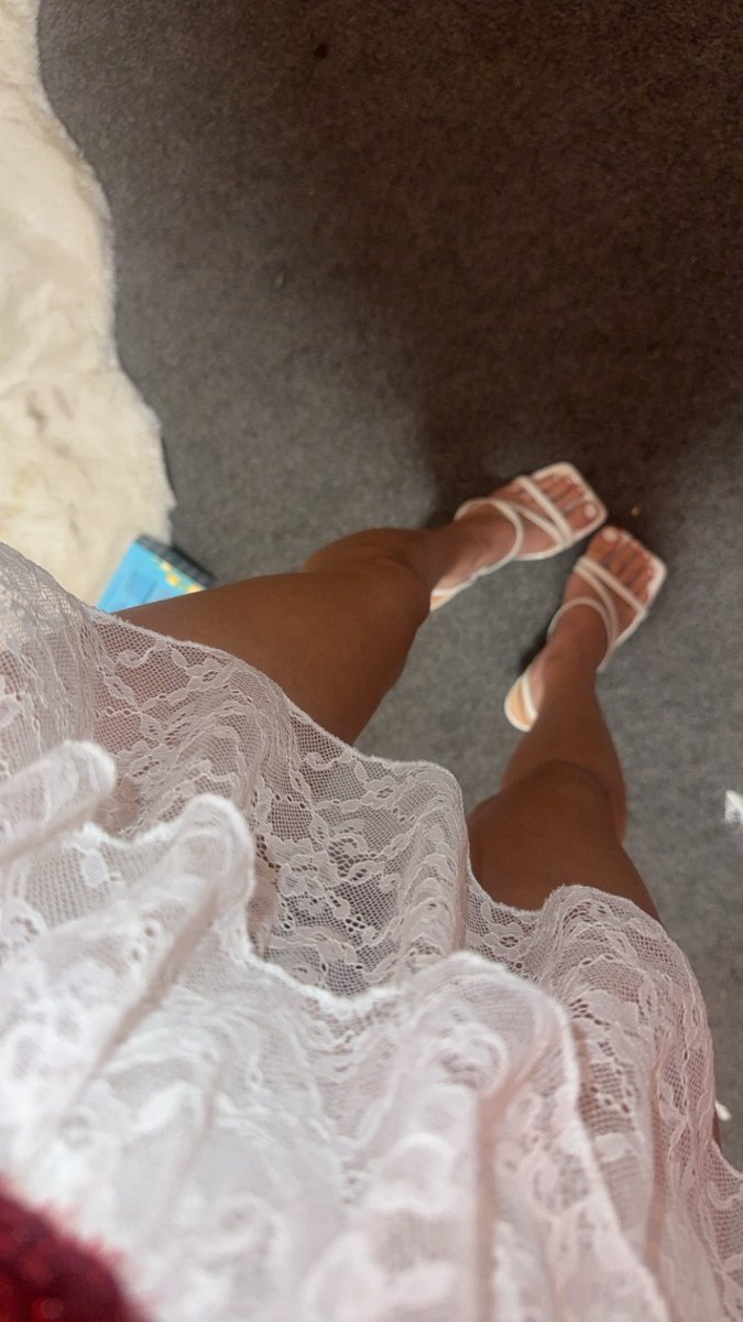 brattyloretta2's tweet photo. Have a whole filmed video of my Alpha taking care of one of my cucks wife 🥵

Dm if you want to see it. https://t.co/MkvoCA2Jzj