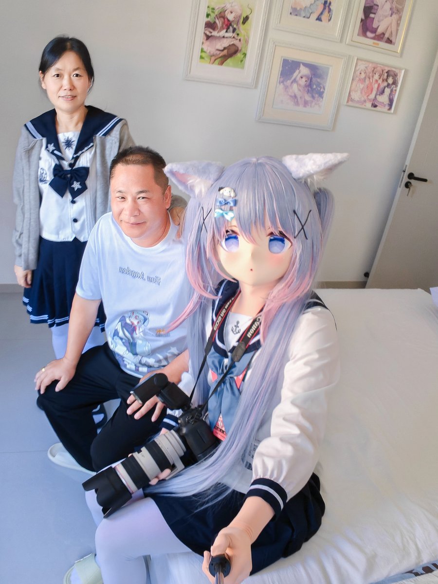 hiddenisfun's tweet photo. 被母上大人夸了，说呆萌呆萌的好可爱。。
然后把我裙子穿走了。。 https://t.co/jBUz3cyNh8