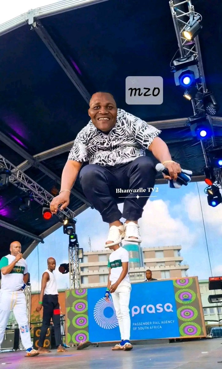 sithembisosikh6's tweet photo. @Buhlep 😅😅😅😅 https://t.co/8fZQ3p7R6B
