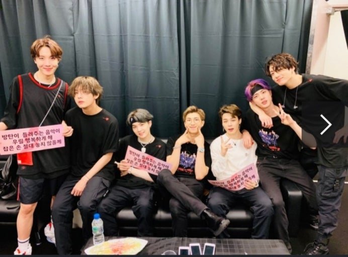 subisuga0309's tweet photo. 아리랑 파이널 콘 에서는 
7명 모두를 온 마음 다해 응원 하는 슬로건으로 가득 채워
우리 탄이들에게 따뜻한 감동을 선물하면 얼마나 좋을까

 예전 그때처럼 말야."

2026 ARIA 뮤직 어워즈 
#ARIASBTS 투표 완료!! https://t.co/koEu22TLwm