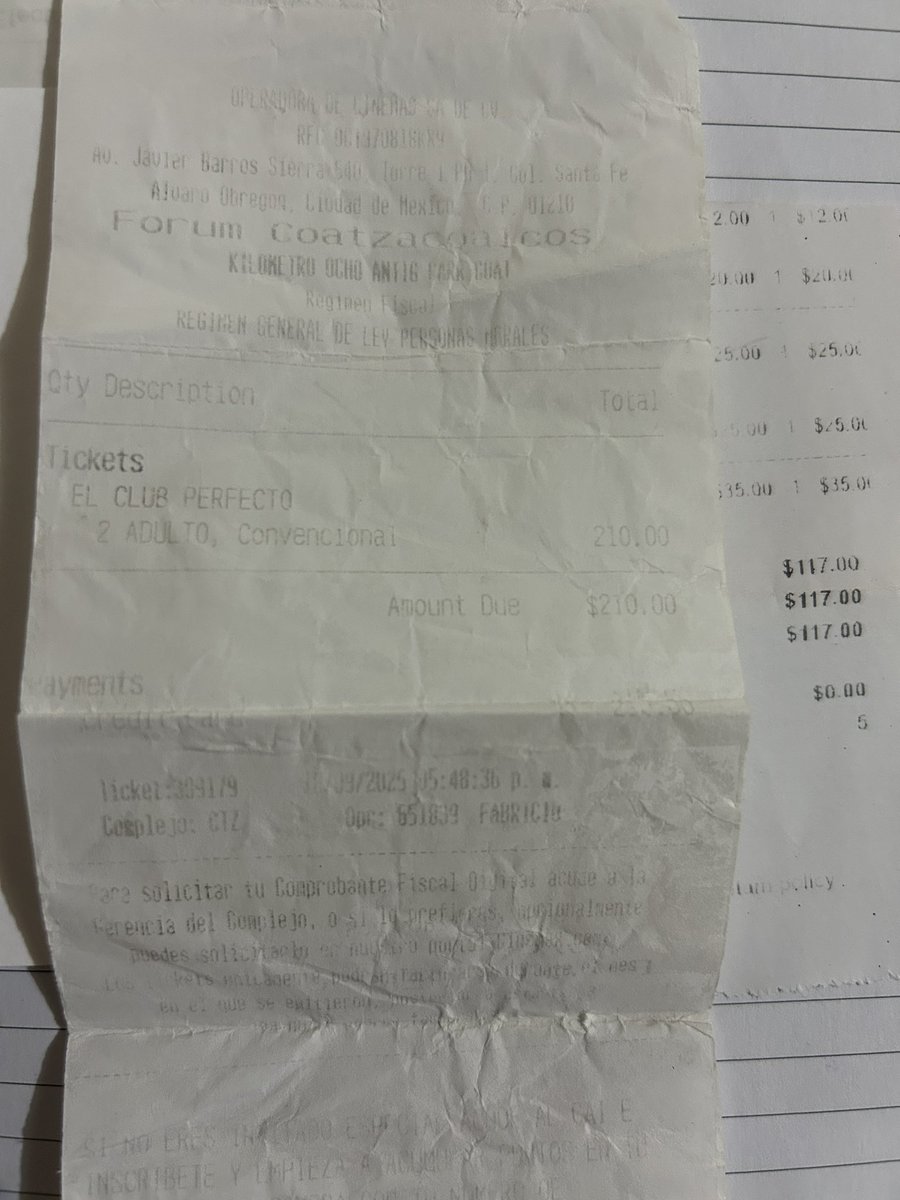 k_swall8's tweet photo. Bieja sonsa encuentra el ticket de la primera vez que salieron y se pone a llorar https://t.co/DJaHuzC6du