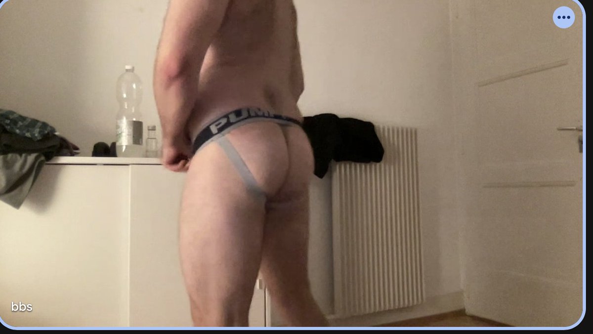 feetsocksbelg's tweet photo. Tell me you wouldn’t stare… 😏 https://t.co/7KaGwXxJcb