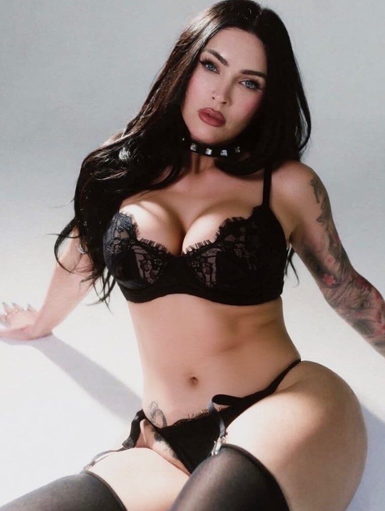SceneSequence's tweet photo. Megan Fox https://t.co/50LSJVraXF