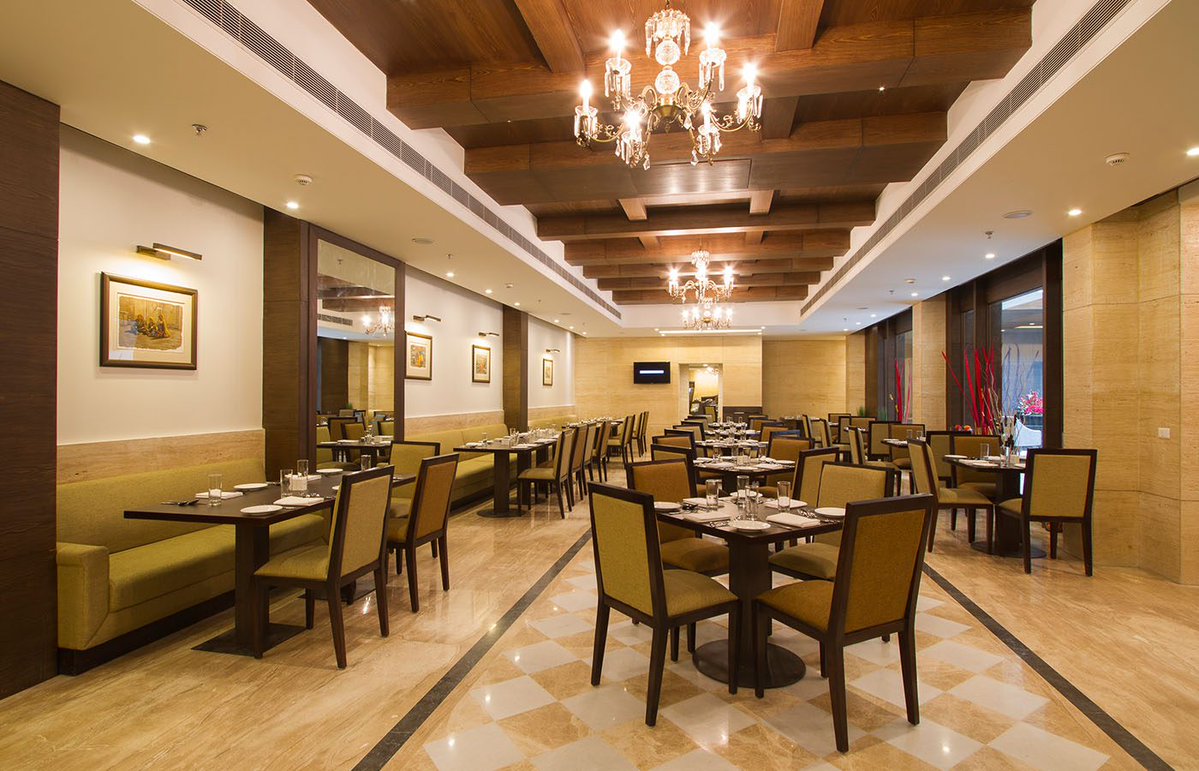 Hilstarholidays's tweet photo. 🌿Book your Jaipur hotel with Hillstar Holidays for comfortable stays, royal ambience, warm hospitality, and easy reservations at exciting prices. Call 7278582057/9903277934 today for trusted booking and an unforgettable Rajasthan holiday experience with excellent service. https://t.co/qEc5RCJGZo