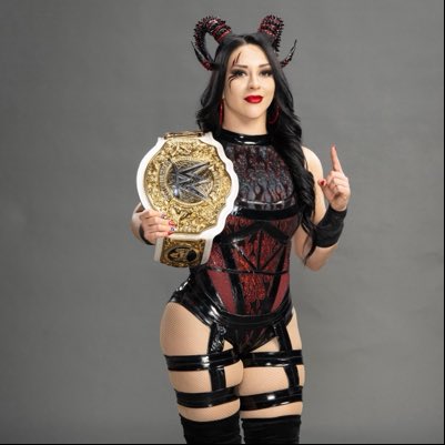 let_stephanie_'s tweet photo. #NewProfilePic https://t.co/Q2khJlIyLd