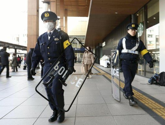 Tanakaseiji14's tweet photo. 大丈夫じゃねーだろ！
移民は！
いらない！

【移民問題】『日本の警察官29万人なのに、移民123万人受け入れて大丈夫なのか？』 https://t.co/MOlVasctjv