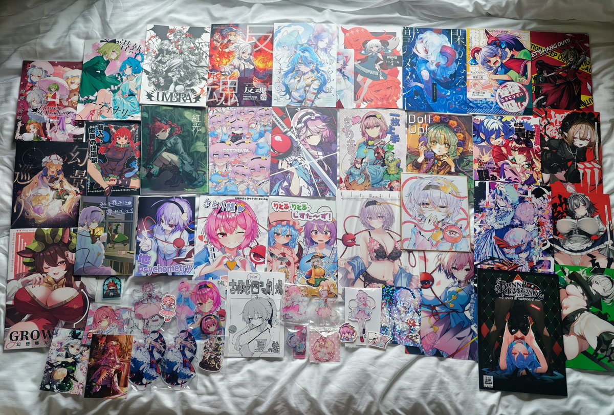 satori_oh's tweet photo. 例大祭の戦利品まとめです！
いっぱい買ったと思ってたがなんか足りなさそうに見えます！
紅楼夢であのミスを正そっか… https://t.co/5YPWoBuGmg