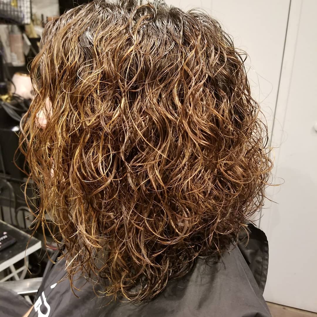 binnuroyman's tweet photo. Oh yes, we did! Brought back the perm... just this one time. https://t.co/3PygqoA9GQ