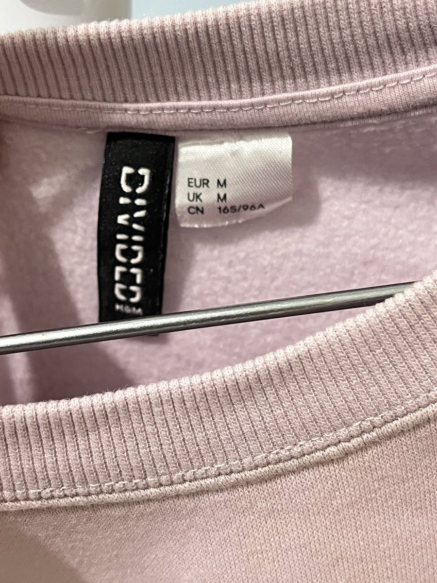 indlhc's tweet photo. H&amp;M Sweater
size M
warna soft lilac bagus bgttt
💰50k https://t.co/WuudIzO6we