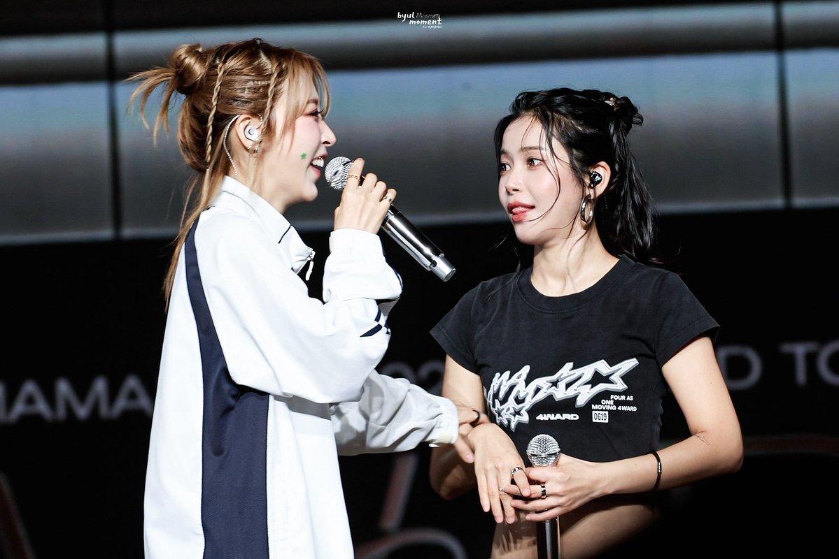 byul_moment's tweet photo. 261004

4WARD 홍콩 콘서트

용콩별콩🐰🐹

#마마무 #MAMAMOO 
#솔라 #SOLAR #金容仙
#문별 #MOONBYUL #文星伊 https://t.co/nIg6b3ZFPG