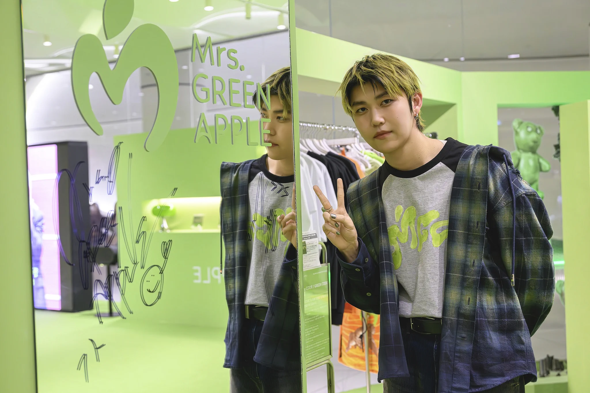 ミセスグリーンアップル　若井　ソウル オリコンニュース в X: „ミセス若井滉斗、韓国ソウルの ソウルタワー