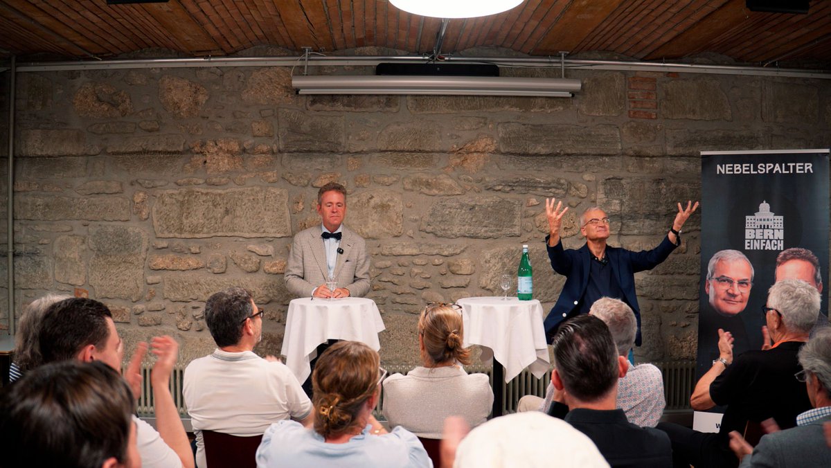 SommMarkus's tweet photo. Ein paar Bilder zur 1500. Folge Bern einfach. Kommentiere BERN um die ganze Folge zu schauen
#Bern #Berneinfach #Markussomm #Dominikfeusi #Nebelspalter https://t.co/ze0LZdMFAj