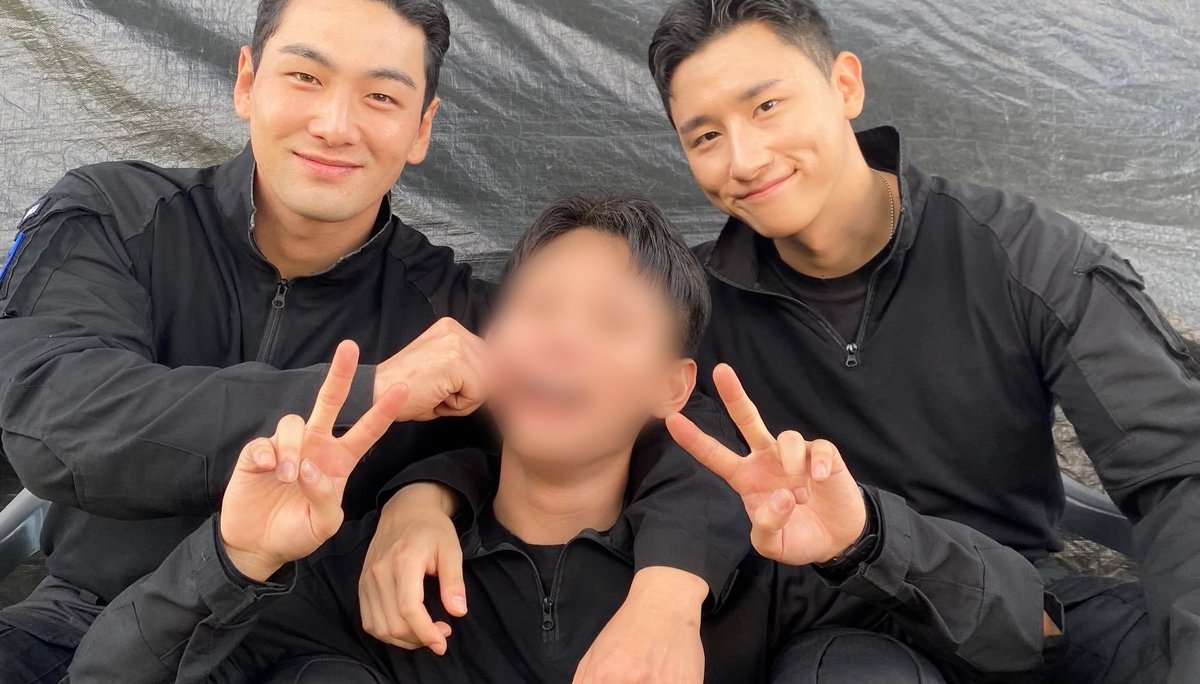 ScentLike_Laven's tweet photo. 261005 육군공연팀 동료 분 인스스 #창균 #IM

어떡해 보조개 뾱 고양이 미소 ꒷꒦🩷
입꼬리 봐 너무 아기  ... ... https://t.co/suqEaeGjPA