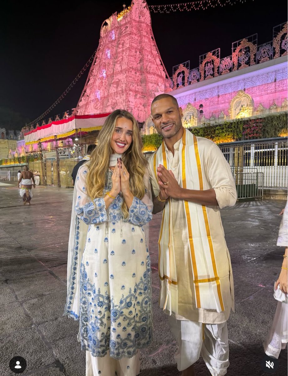 CricCrazyJohns's tweet photo. Shikhar Dhawan &amp; his wife at Tirumala temple 😍❤️ https://t.co/ufetIkrYVK