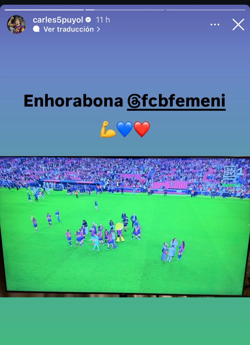 Julia23cule11's tweet photo. Etern capità, Carles Puyol💙❤️ https://t.co/EIIbH5A0z3