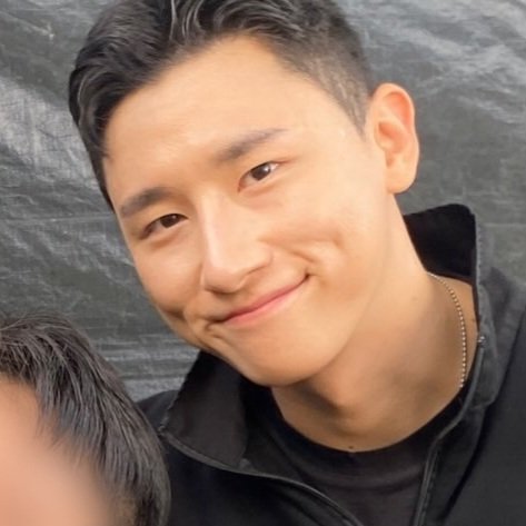 ScentLike_Laven's tweet photo. 261005 육군공연팀 동료 분 인스스 #창균 #IM

어떡해 보조개 뾱 고양이 미소 ꒷꒦🩷
입꼬리 봐 너무 아기  ... ... https://t.co/suqEaeGjPA