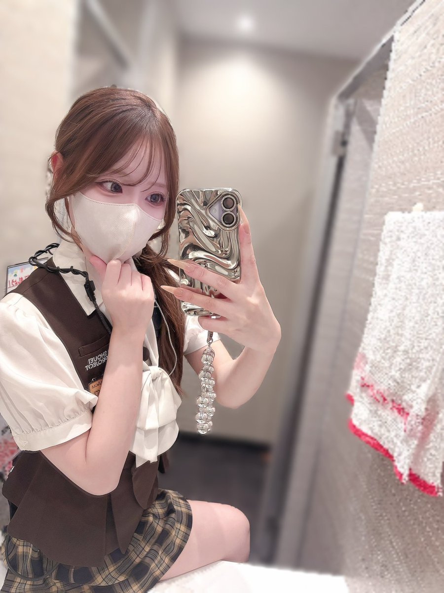 clubeaglek37's tweet photo. 明日10/6（火）のご案内💁🏻‍♀️

9:00オープン♡♡
抽選時間➡️8:45
抽選場所➡️立体駐車場3F

お待ちしております🧚‍♀️✨ https://t.co/k4csyEczWX