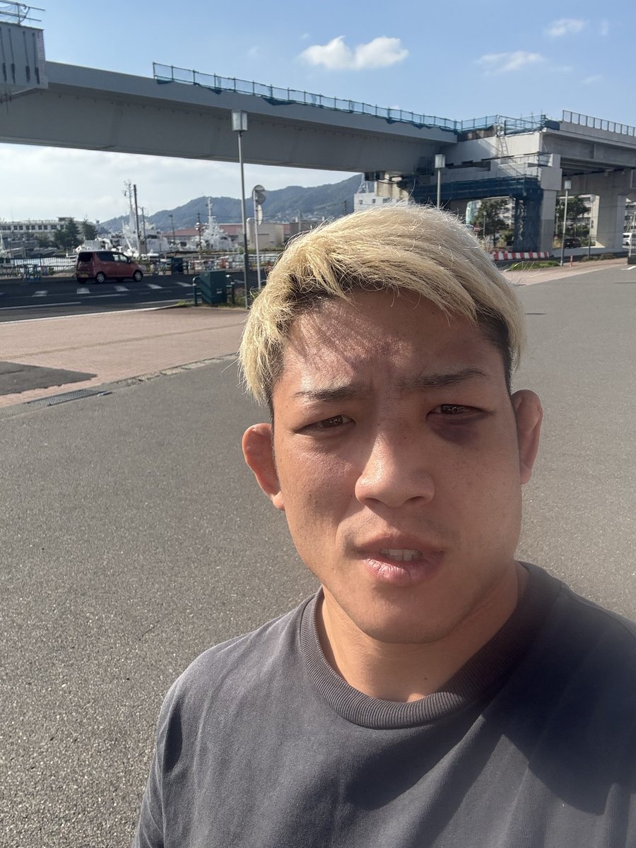 yossy05101's tweet photo. 地元佐世保に凱旋！

晴れたね👍☀️ https://t.co/8nCB3VkbLj