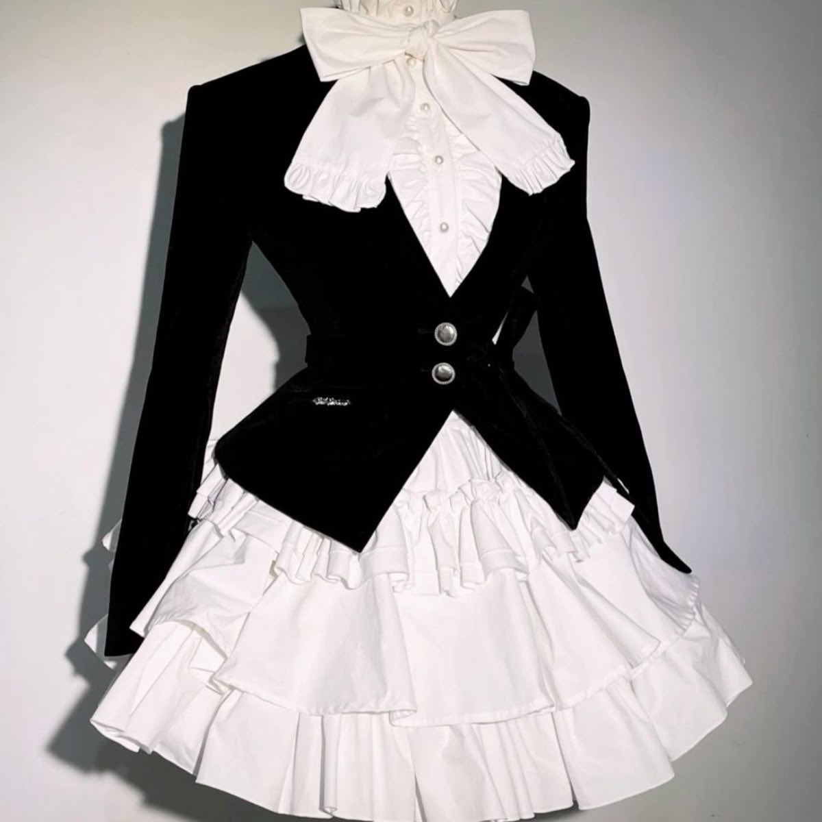 evergreenhues's tweet photo. Romantic Victorian Lolita https://t.co/hT2utCzu0M