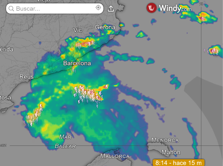 AlesandroSherry's tweet photo. 17/ 08:15am #SCM a vista de Red de #Radares #Meteo
Hay algo de nubosidad/lluviade interés llegando/rozando Isla de #Mallorca (#Bahía/#Badia de #Mallorca & #Pollença/#Alcudia y su Bahía,al norte) https://t.co/68N1OnBGMp