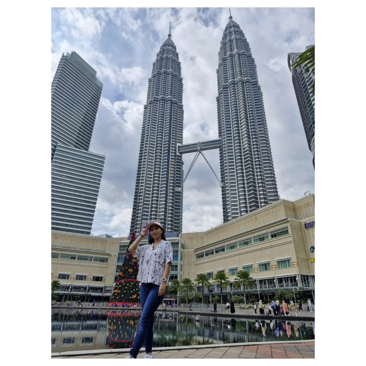 CooFliiTaa's tweet photo. KLCC, home to the iconic Petronas Twin Towers in Malaysia. https://t.co/Da2FFppLr3