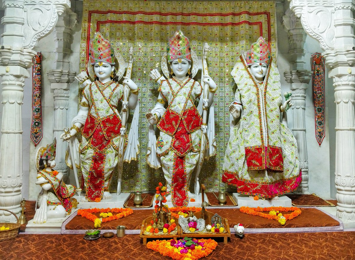 Somnath_Temple's tweet photo. श्री राम मंदिर, प्रभासक्षेत्र - गुजरात (सौराष्ट्र),
दिनांक: 05 अक्टूबर 2026, भाद्रपद कृष्ण दशमी - सोमवार
मध्याह्न शृंगार
102611368

प्रभास तीर्थ में हिरण्या नदी के किनारे बिराजमान भगवान श्रीराम प्रभु के तीर्थ पहुंचने के लिए लोकेशन लिंक:📍https://t.co/eKlb18Nrky

Whatsapp Channel Daily Darshan https://t.co/sndKP0fuKq