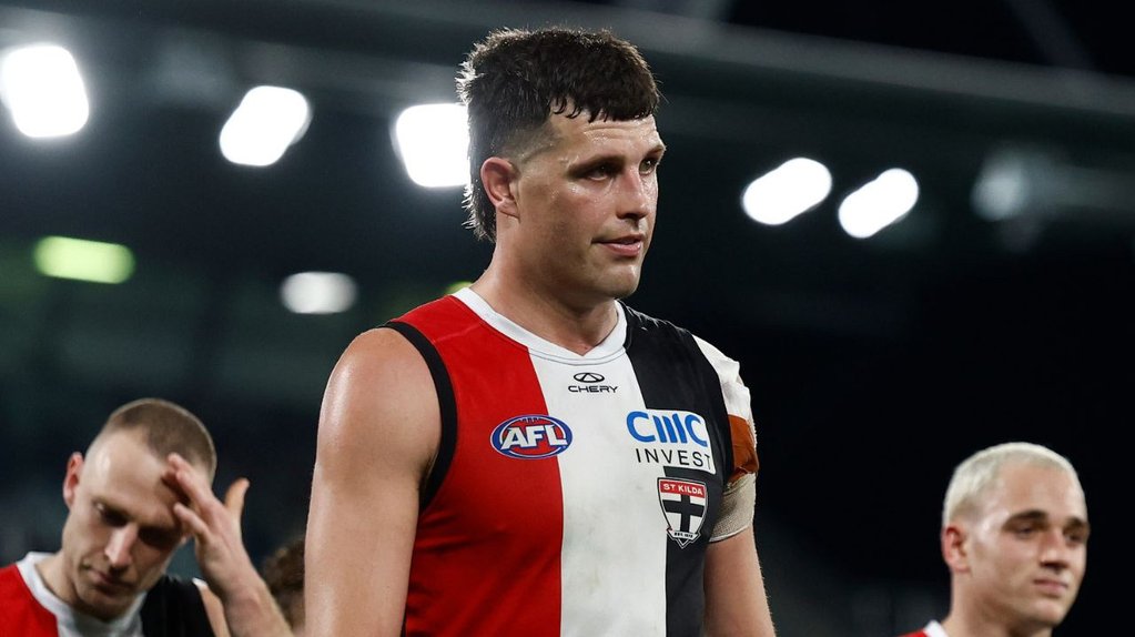 tommorris32's tweet photo. Rowan Marshall is boycotting tonight's best & fairest at @stkildafc, adamant he wants to play for Geelong in 2027 and unhappy with the Saints.
More on The Agenda Setters tonight. 🔥
Details 👇
https://t.co/DG97LOJpc4
@7AFL @7NewsMelbourne @1116sen https://t.co/B0ZrExkJw6