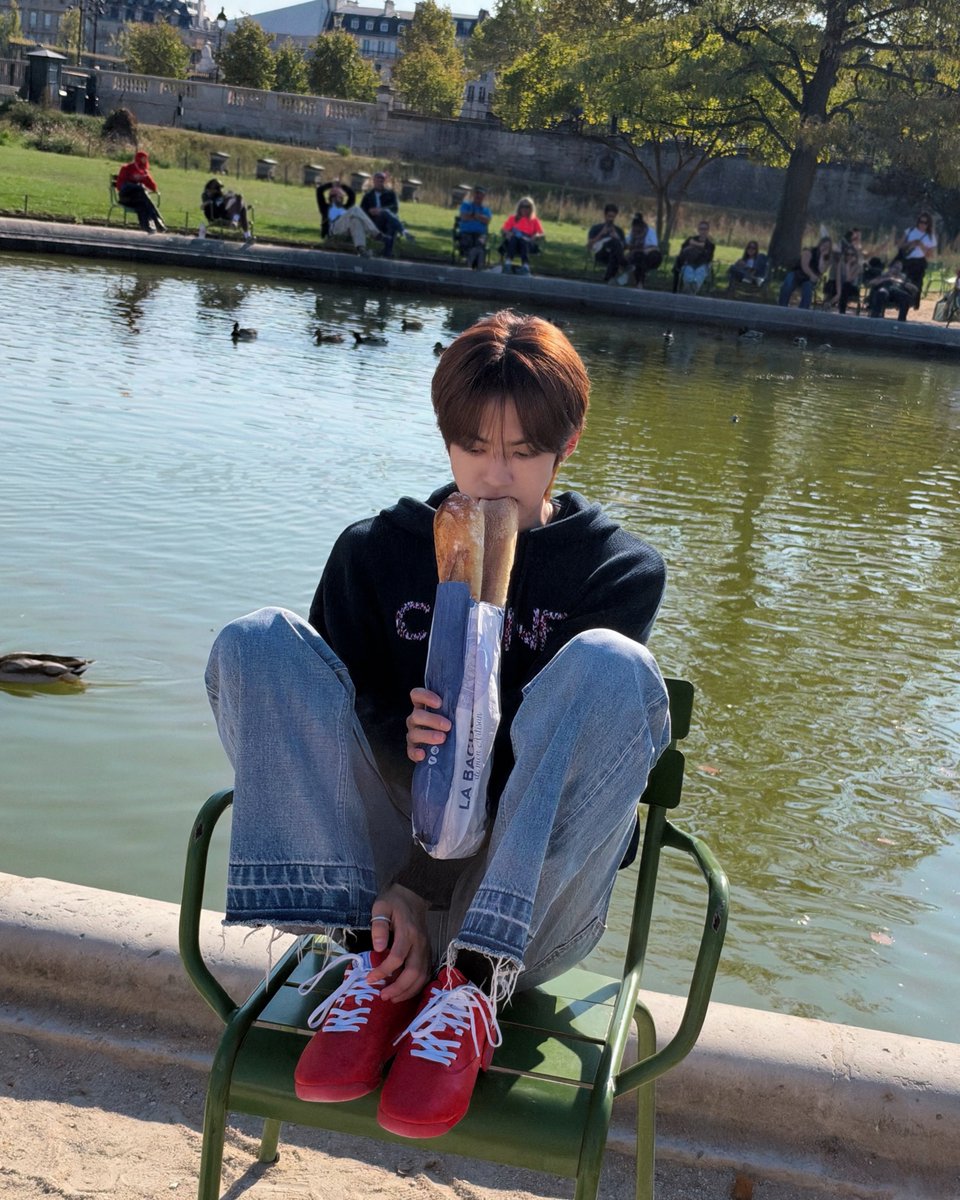 R0Blov5's tweet photo. 투어스 인스타 #도훈 https://t.co/bcIPiiwmOe