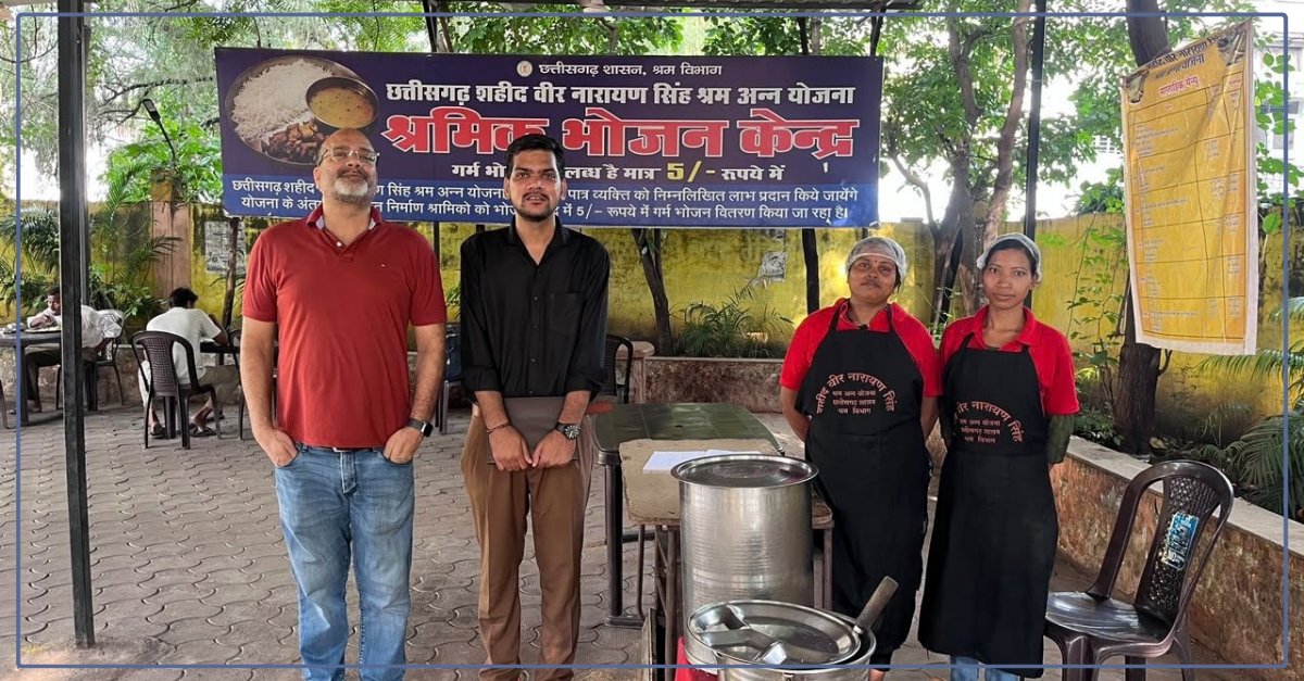 IndusAction's tweet photo. Across #Chhattisgarh, 39 #LabourCanteens serve workers from the construction, unorganised &amp; #labour workforce.

Beyond affordable meals, these canteens can serve as worker-centric touchpoints for welfare enrolment, entitlements, employment, information, &amp; support. https://t.co/uINpriAL5Q