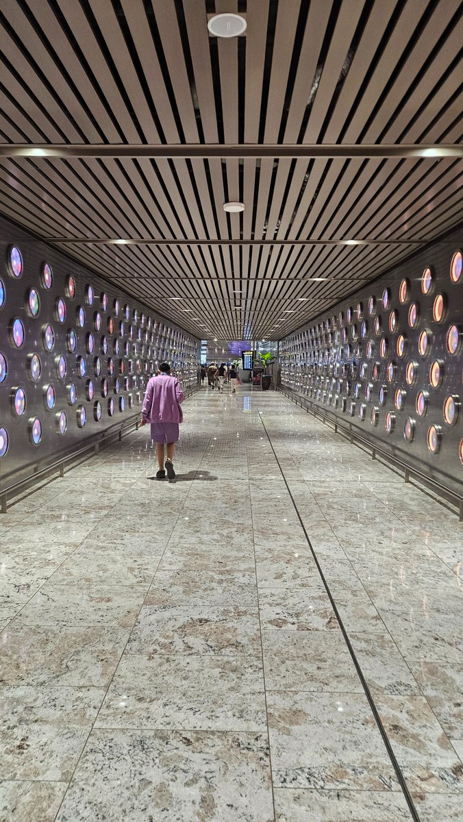 pritishposwal's tweet photo. Saw the new Navi Mumbai airport for the first time yesterday and it looks and feels really awesome. https://t.co/WPERoKNaHU