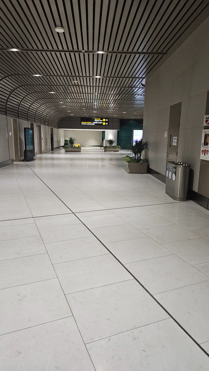 pritishposwal's tweet photo. Saw the new Navi Mumbai airport for the first time yesterday and it looks and feels really awesome. https://t.co/WPERoKNaHU