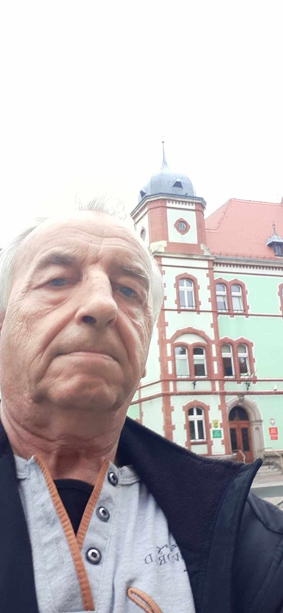 GerhardPelka's tweet photo. @SabrinaNicgh01 Kocham ciebie moje serce kochane moj kwiatku Lilly moje serce radosci jestes dla cudem Natur moje sloneczko https://t.co/TXUrfmJhg9