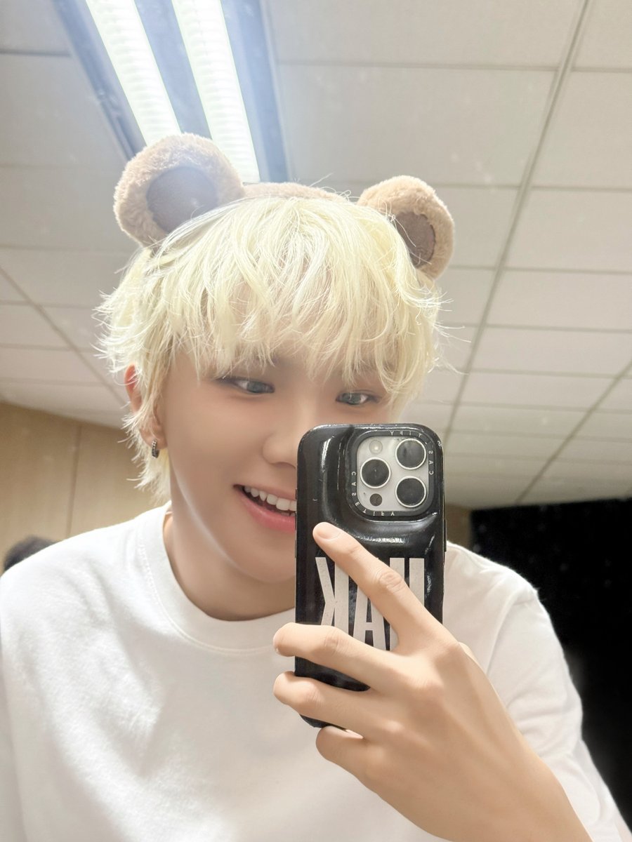 boynextdoorina's tweet photo. [WEVERSE] 261005 — #WOONHAK   

🐻🦈

#BOYNEXTDOOR #보이넥스트도어 https://t.co/VOVkqLCy6L