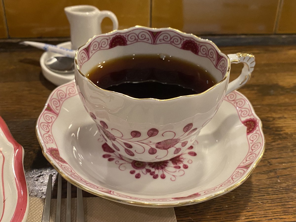 jdrthsi's tweet photo. そう言えば、上げるのを忘れていました。
素敵な喫茶店で頂いたケーキとコーヒーです。
良き誕生日祝いとなりました。 https://t.co/k7qV2JEYJ8