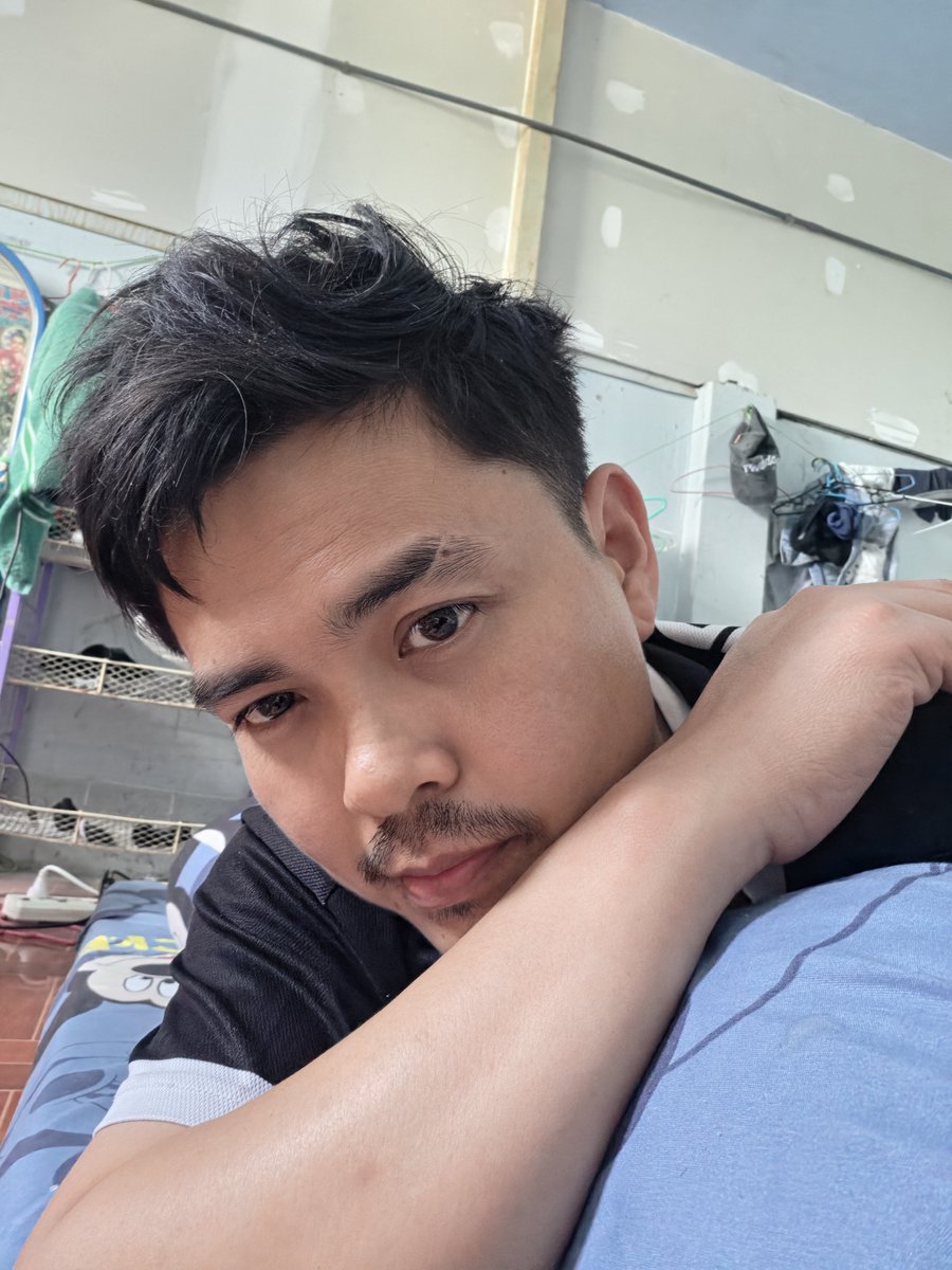 kyawkolove49462's tweet photo. 😴😴😴 https://t.co/pmHTTbLf8D