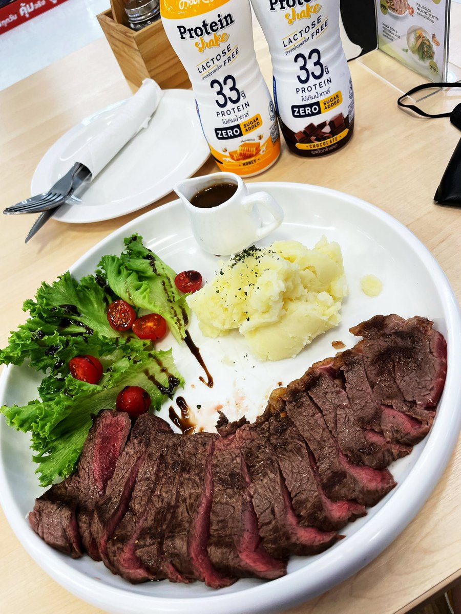 ZhaizzyF's tweet photo. เดี๋ยวโปรตีนไม่ถึงอีก🏋️💪🥩🍗 มายิมเเระ 💪💪🏋️🏋️ #50somethings #livesick 
#Fwb #cheatday #ยิม #ยกเวท #fwbพัทยา 
#50somethings #legsday #longevity #Fwbประจำ #pattayasingle https://t.co/4wMA7nd6PA
