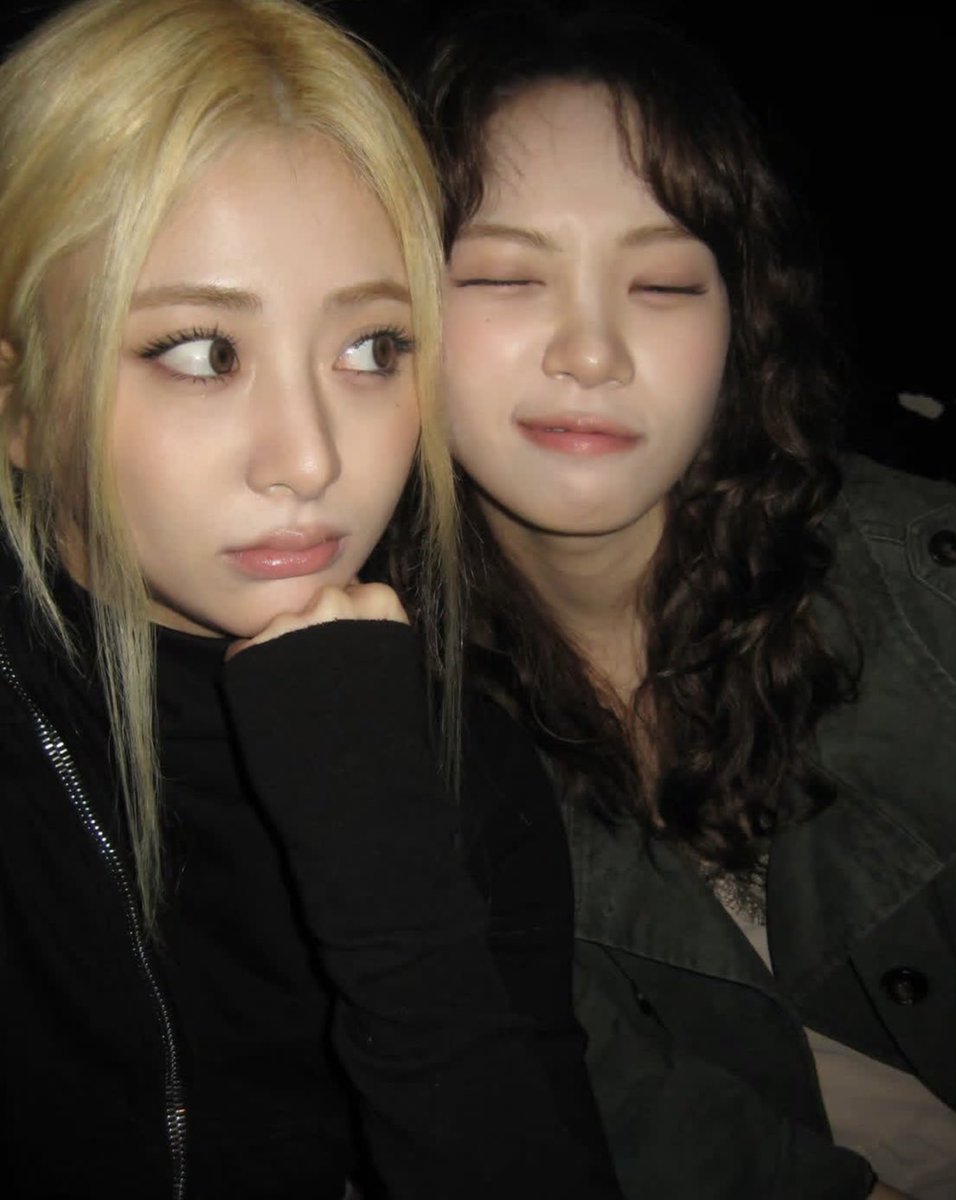 daaangeee's tweet photo. 아니 니네 서로 반했지 아 진짜 큰일났네 다 반할 거 같애 이번엔 진짜로 솔직히 평소엔 아닌거 알면서 혹시나 하는 마음에 그런건데 오늘은 진짜야 니들 다 반한거지 아니 잠시만 진짜 반햇지 하 반했네 반한거 확실해 아 다 반했어 망햇네 https://t.co/BAGlHWm68e
