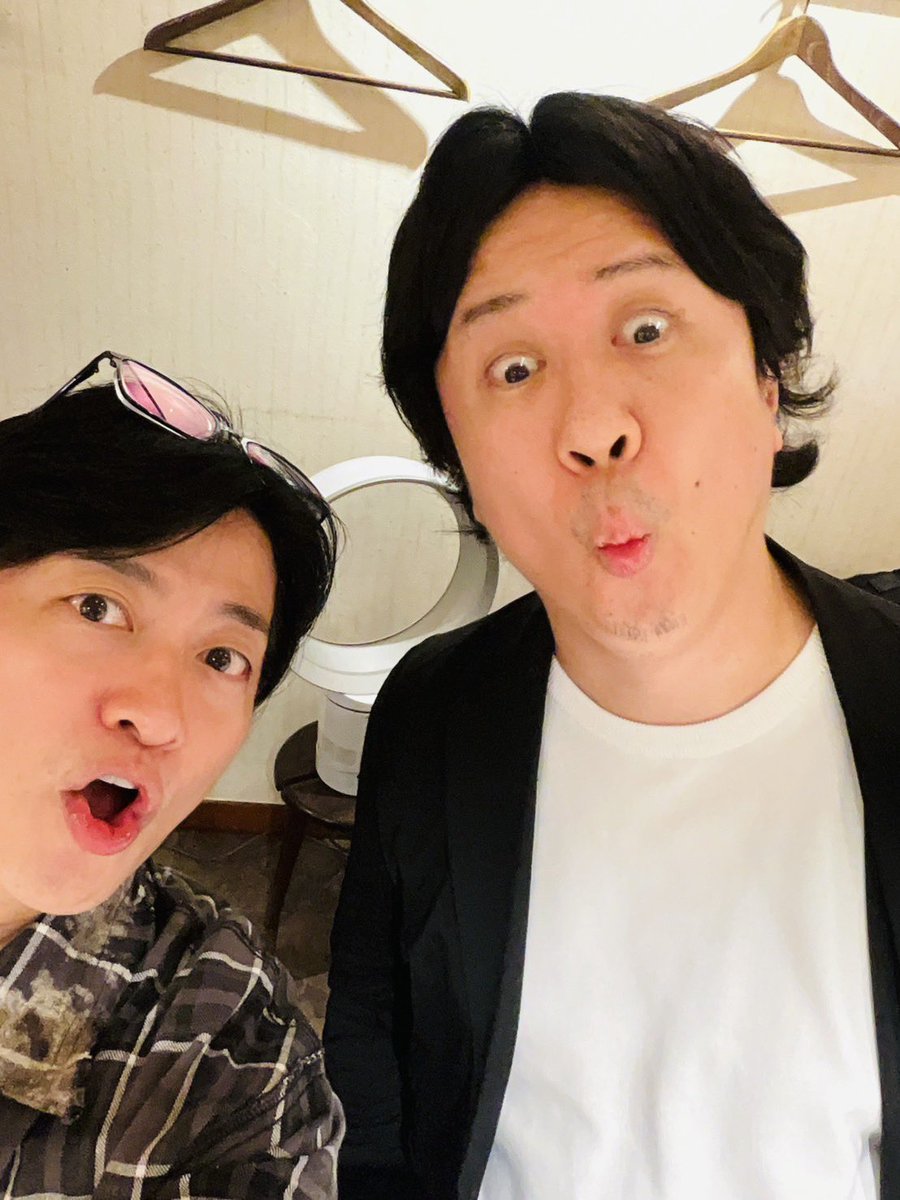 shimono_kousiki's tweet photo. 先日、飲みに行った時の一コマ…

ありがとう…杉田くん😭
ごちそうさま〜っ😋 https://t.co/nMIKqUFKmv