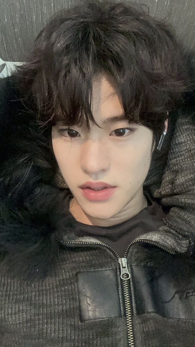 seswsa01's tweet photo. 소희....이 옷 한 번 더 보고 시프네.. ⸍ɞ̴̶̷  ·̫  ɞ̴̶̷⸌ https://t.co/oDByj8HK3g