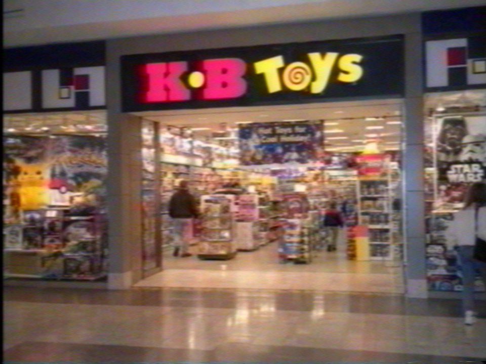 NostalgiaYZ's tweet photo. Shopping at KB Toys in the 90s https://t.co/ABHtNJW27J